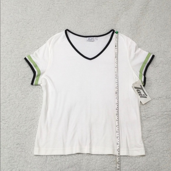 NWT Tail v-neck white athletic tennis top - Picture 2 of 6
